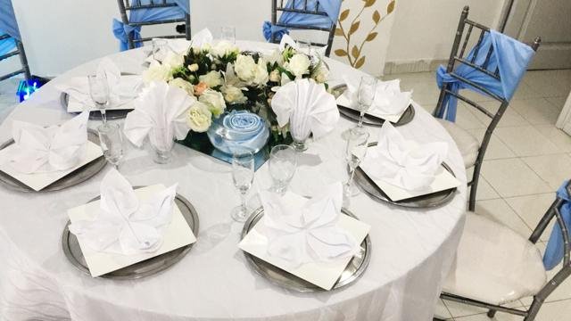 Montaje de mesas en Eventos Channel